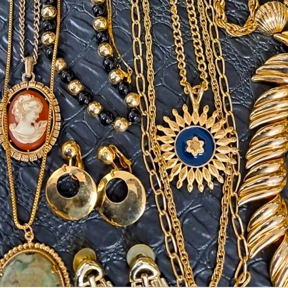 1 Lb Ultimate Jewelry Treasure 💎 Vintage, Estate, Designer & More, gold & silver - Picture 7 of 10